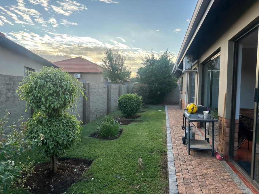 4 Bedroom Property for Sale in Waterkloof A H North West
